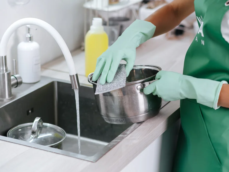 Химчистка мягкой мебели с выездом на дом в Архангельске